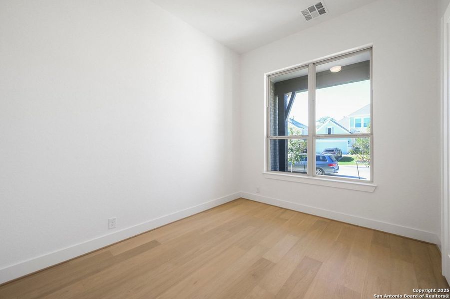 Spacious, unfurnished interior of a new home in Davis Ranch: 60ft. lots, San Antonio (Image 22).