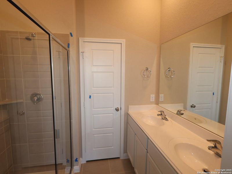 Furnished interior view inside a new home in Park Place, New Braunfels (Image 7). Furnished interior view inside a new home in Park Place, New Braunfels (Image 7).