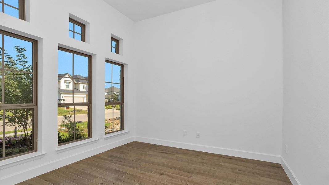 Spacious, unfurnished interior of a new home in Sienna 50', Missouri City (Image 11). Spacious, unfurnished interior of a new home in Sienna 50', Missouri City (Image 11).