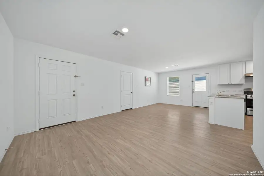 Spacious, unfurnished interior of a new home in Spring Grove: Belmar Collection, St. Hedwig (Image 10). Spacious, unfurnished interior of a new home in Spring Grove: Belmar Collection, St. Hedwig (Image 10).