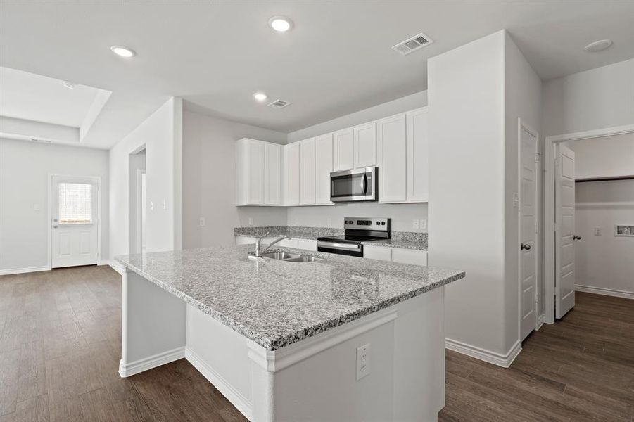 Furnished interior view inside a new home in Deer Creek, Fort Worth (Image 17). Furnished interior view inside a new home in Deer Creek, Fort Worth (Image 17).