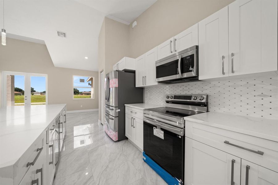 interior - kitchen 5