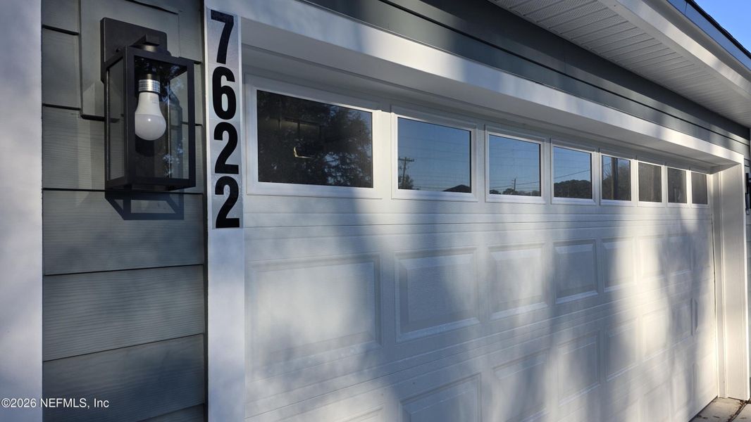 Exterior details and patio area of a home in , Jacksonville (Image 23).