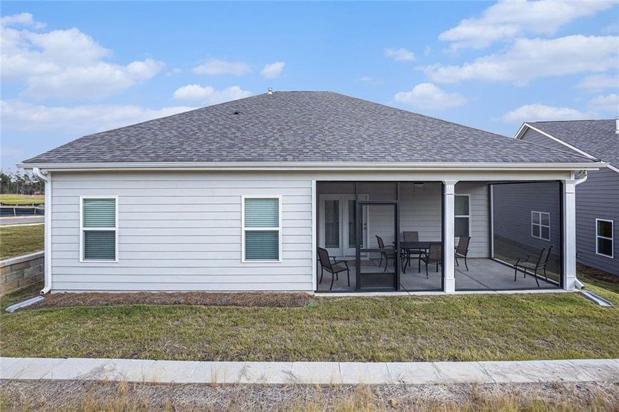 Exterior details and patio area of a home in , Villa Rica (Image 3).