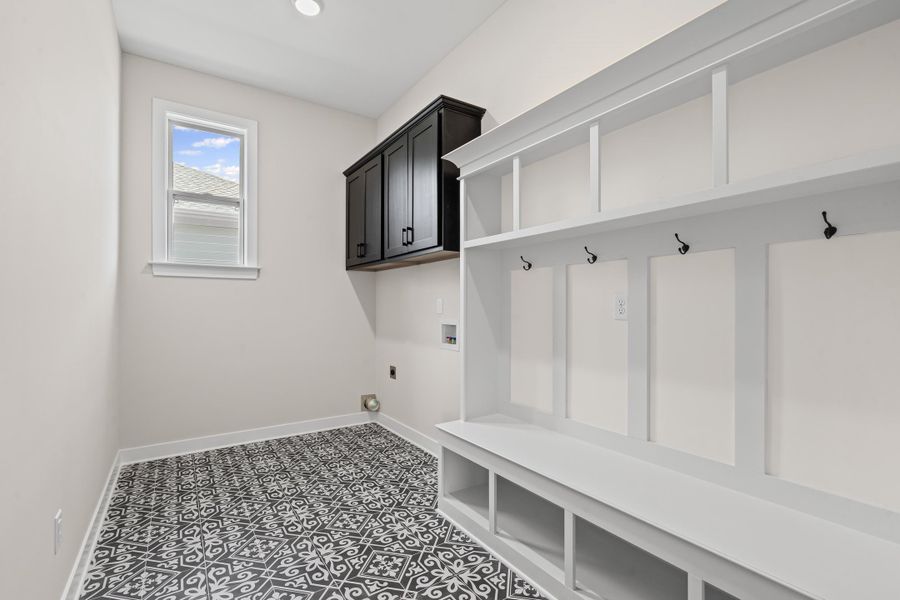 Spacious, unfurnished interior of a new home in Lockwood, Collierville (Image 19). Spacious, unfurnished interior of a new home in Lockwood, Collierville (Image 19).