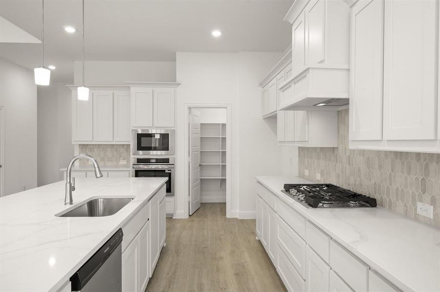 4304 Knight- Kitchen-3