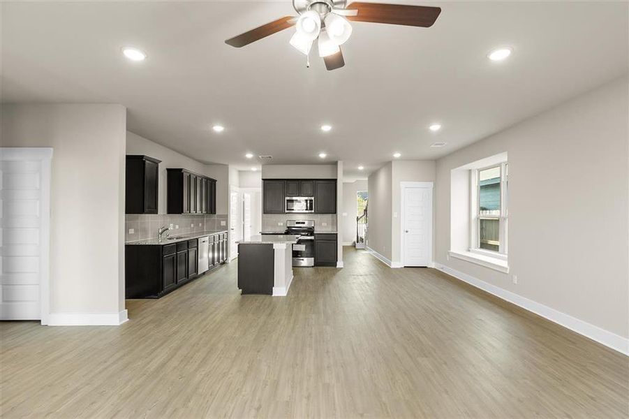 Spacious, unfurnished interior of a new home in Colony at Pinehurst 50s, Pinehurst (Image 10).
