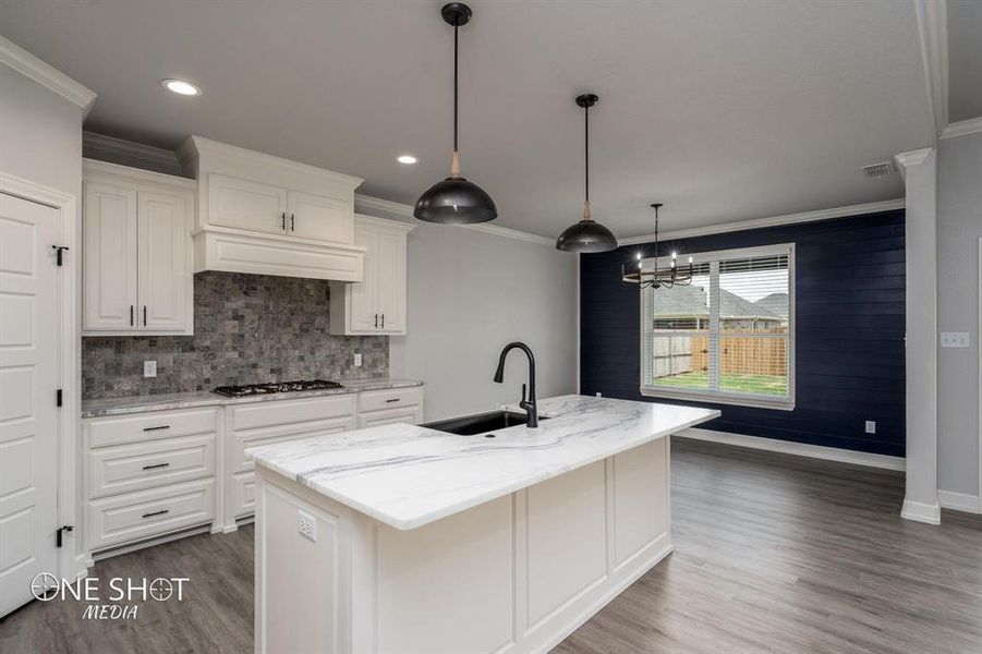 Furnished interior view inside a new home in , Abilene (Image 8).