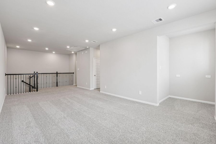 Spacious, unfurnished interior of a new home in Kemah Crossing - Luxe Series, Kemah (Image 19). Spacious, unfurnished interior of a new home in Kemah Crossing - Luxe Series, Kemah (Image 19).