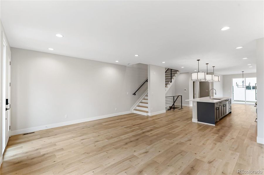 Spacious, unfurnished interior of a new home in , Englewood (Image 20).