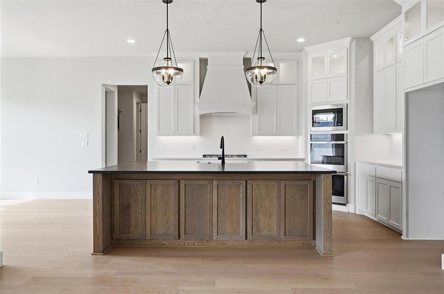 Furnished interior view inside a new home in Aledo Heights - Aledo ISD, Annetta South (Image 5).