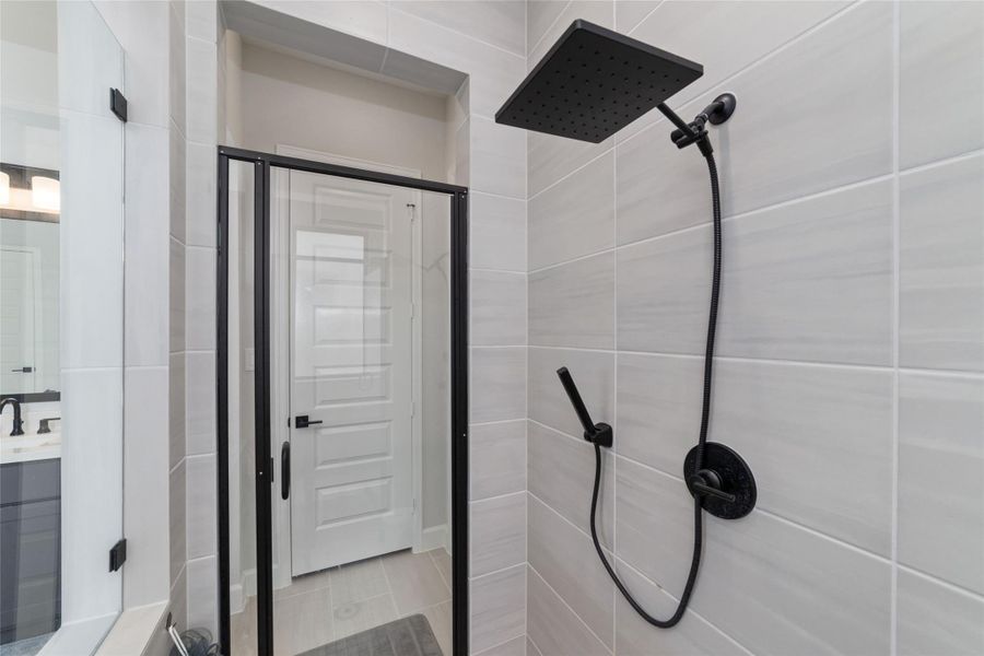 Close-up of interior finishes inside a home in Cross Creek Ranch, Fulshear (Image 21).