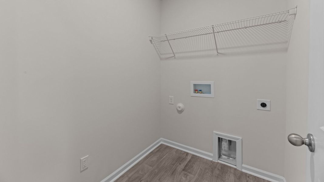 Spacious, unfurnished interior of a new home in Blair Ridge, La Grange (Image 21).
