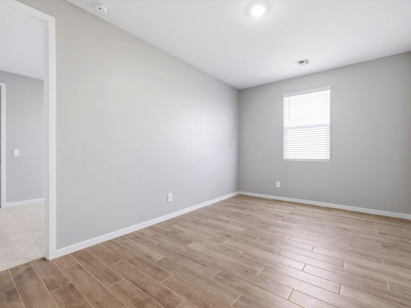 Spacious, unfurnished interior of a new home in Paloma Creek - Signature Series, Surprise (Image 15).