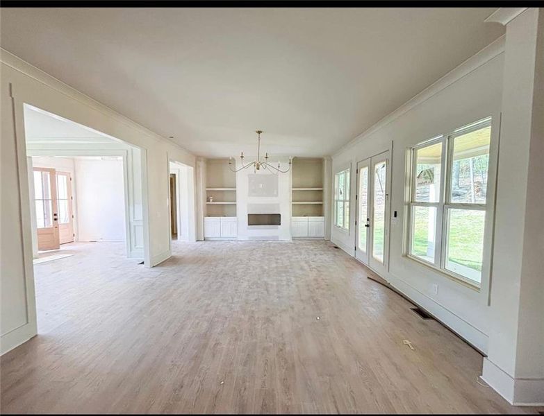 Spacious, unfurnished interior of a new home in , Clermont (Image 9).