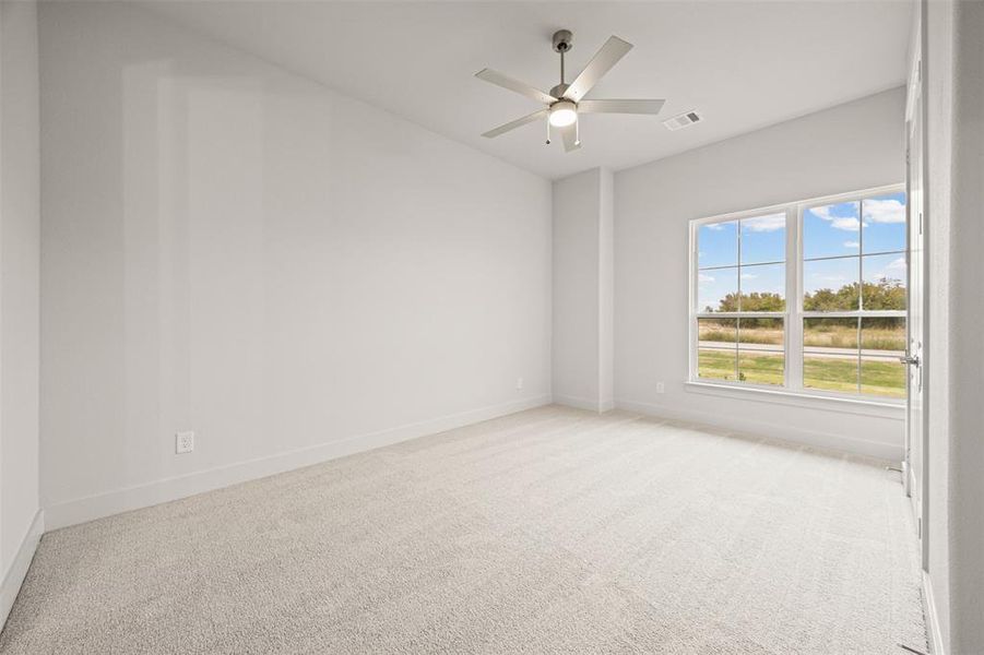Spacious, unfurnished interior of a new home in Tuscan Estates (1 Acre Lots), Waxahachie (Image 26).