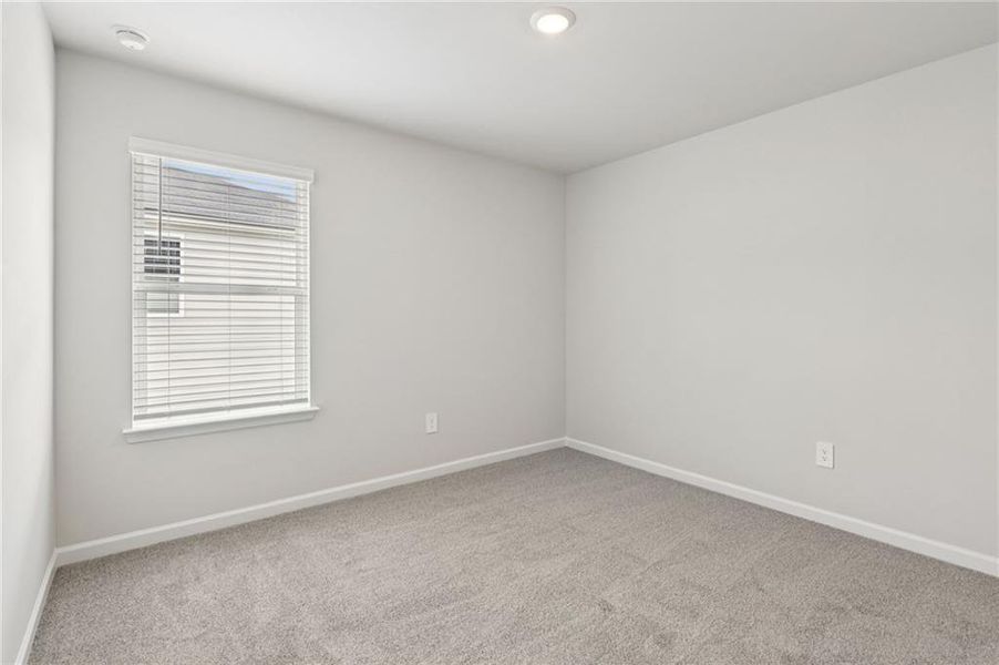 Spacious, unfurnished interior of a new home in Ivey Township, Dallas (Image 23).