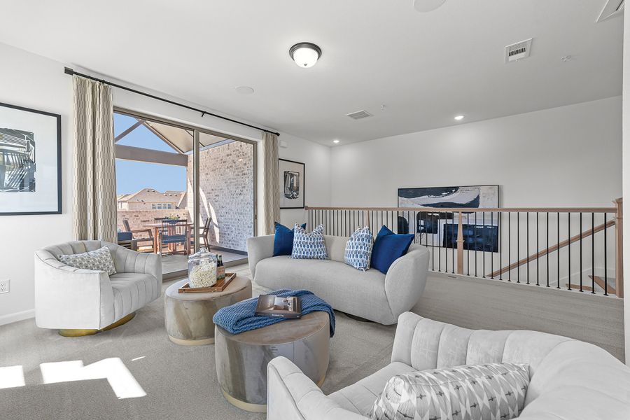 Image 14 representing the The Julien by David Weekley Homes in Hillside at Las Colinas, Irving, TX.