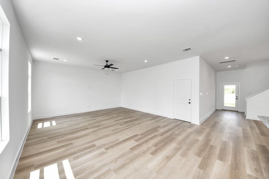 Spacious, unfurnished interior of a new home in , Huffman (Image 17).