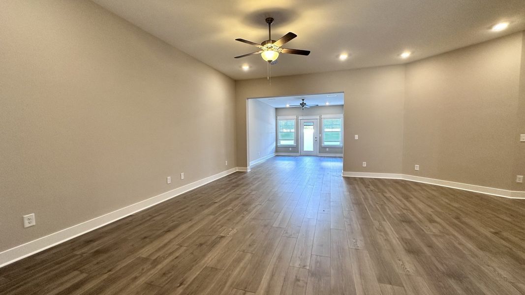 Spacious, unfurnished interior of a new home in Veterans Cove, Murfreesboro (Image 22).
