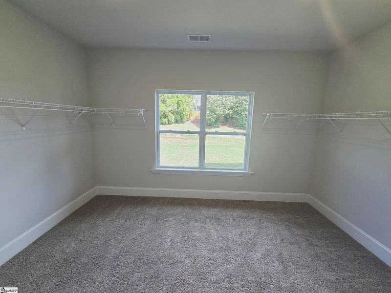 Spacious, unfurnished interior of a new home in Hidden Lake Estates, Greenville (Image 28).