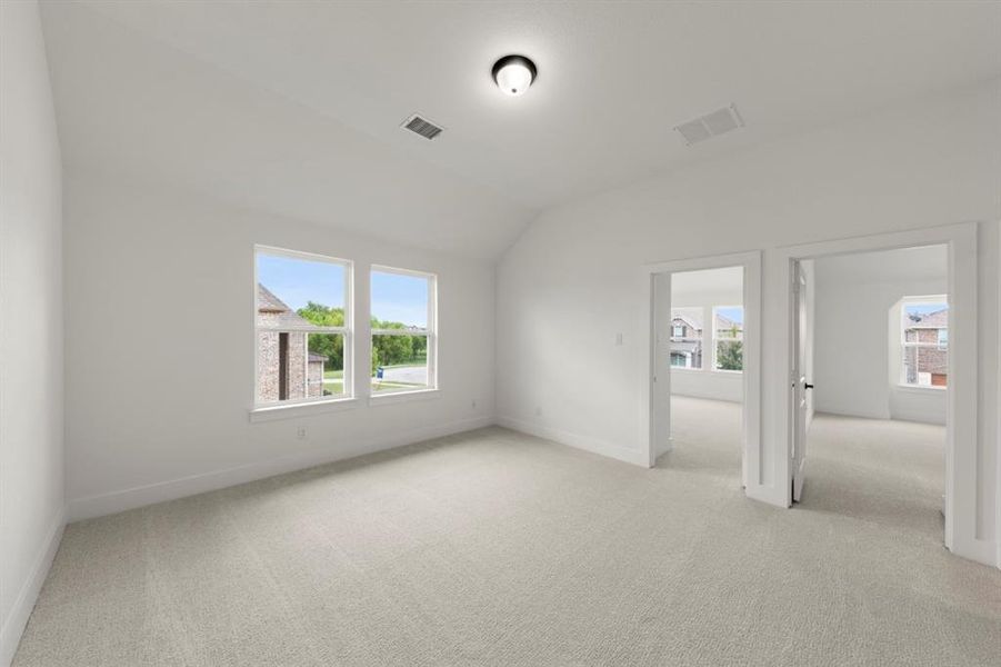 Spacious, unfurnished interior of a new home in Grayhawk Addition, Forney (Image 22).