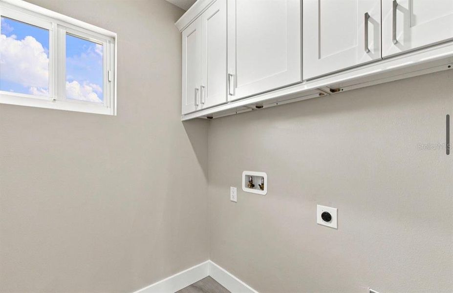 Spacious, unfurnished interior of a new home in , Tampa (Image 75).