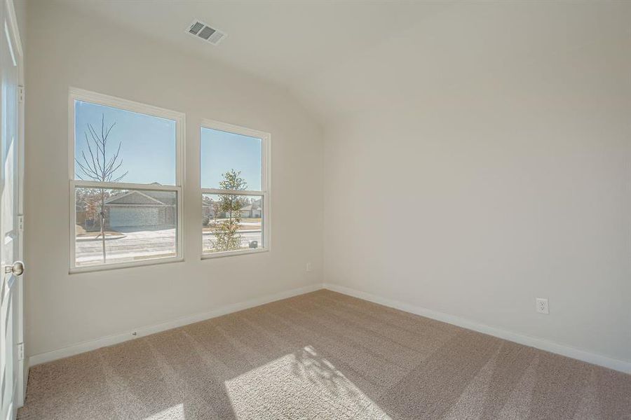 Spacious, unfurnished interior of a new home in Middlefield Village, Dallas (Image 22).