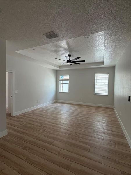 Spacious, unfurnished interior of a new home in , Eustis (Image 16).