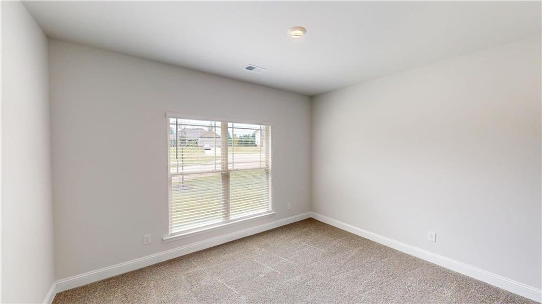 Spacious, unfurnished interior of a new home in , Griffin (Image 34).