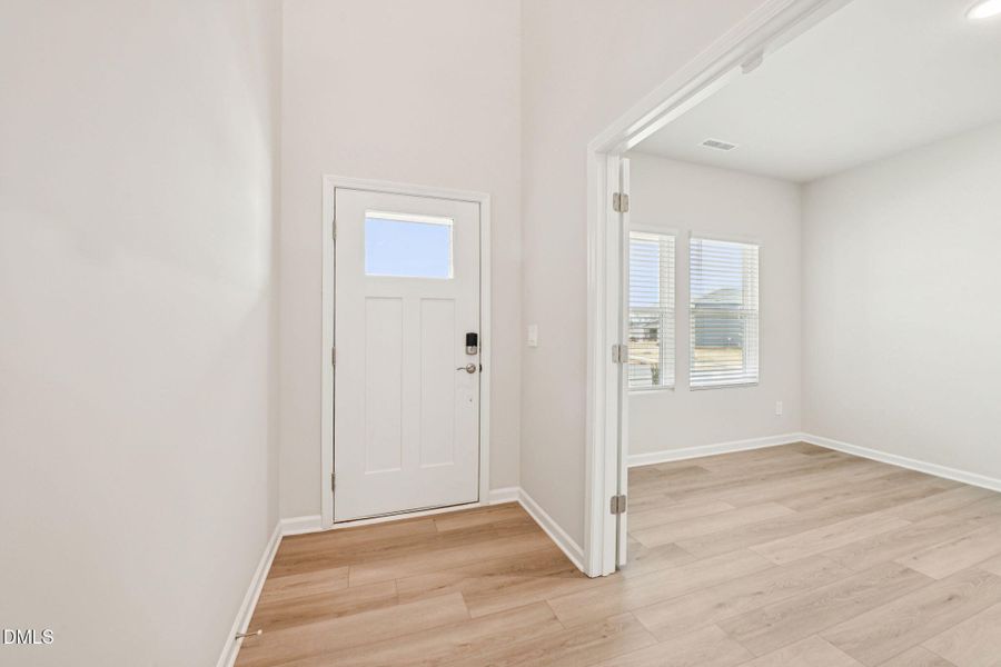 7-web-or-mls-Raleigh - Oak Manor - 137 K