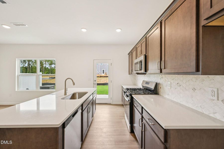 12-web-or-mls-Flagstone Wy-S1110-012