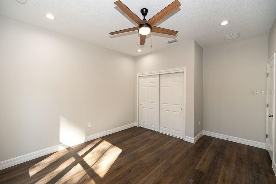 Spacious, unfurnished interior of a new home in , Deland (Image 32).