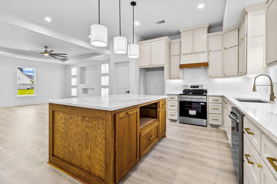 Furnished interior view inside a new home in , Onalaska (Image 15).