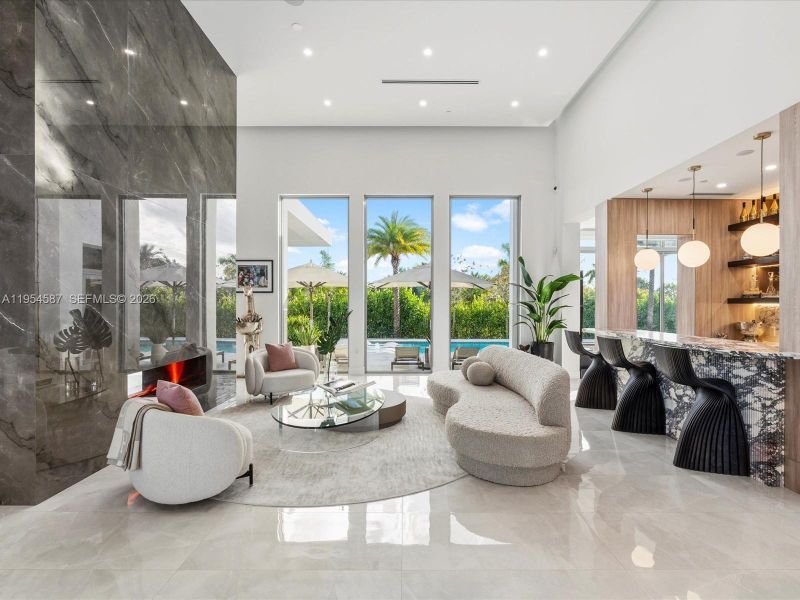 Furnished interior view inside a new home in , Plantation (Image 49).