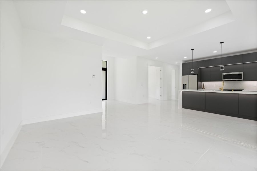 Image 33 of a home in .