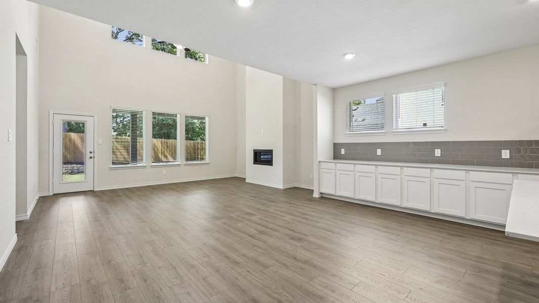 Spacious, unfurnished interior of a new home in Morning Ridge, Princeton (Image 5). Spacious, unfurnished interior of a new home in Morning Ridge, Princeton (Image 5).