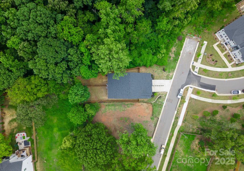 Image 33 of a home in . Image 33 of a home in .