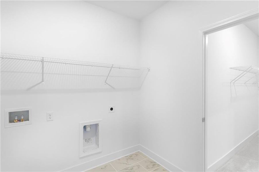 Spacious, unfurnished interior of a new home in Twelve Parks 55+, Sharpsburg (Image 28). Spacious, unfurnished interior of a new home in Twelve Parks 55+, Sharpsburg (Image 28).