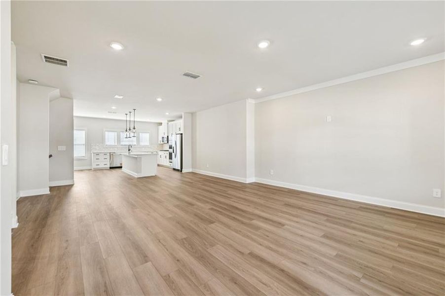 Spacious, unfurnished interior of a new home in , Lawrenceville (Image 27).