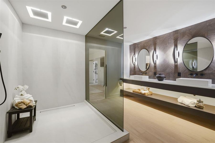 Furnished interior view inside a new home in , Englewood (Image 52).