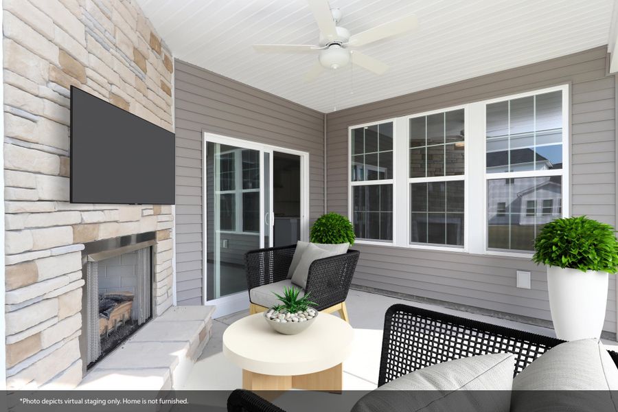 Exterior details and patio area of a home in Arcadia, Myrtle Beach (Image 2).