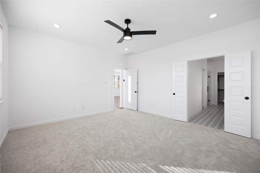 Spacious, unfurnished interior of a new home in Kendall Lakes, Alvin (Image 18). Spacious, unfurnished interior of a new home in Kendall Lakes, Alvin (Image 18).