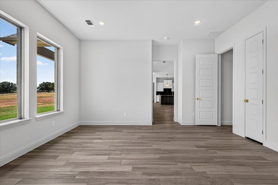 Spacious, unfurnished interior of a new home in Brock Heights, Brock (Image 55).
