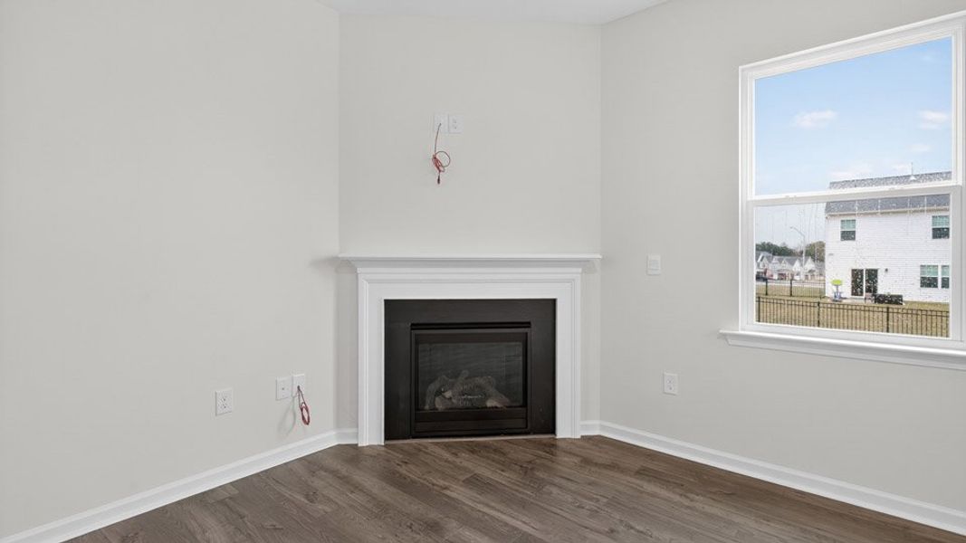 Spacious, unfurnished interior of a new home in Galvins Ridge, Sanford (Image 14).