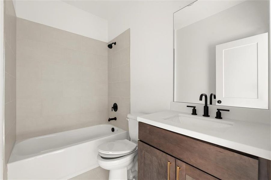 Furnished interior view inside a new home in , Alpharetta (Image 13).