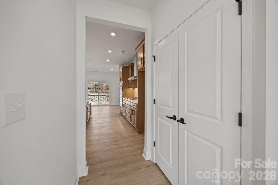 Dining into Kitchen