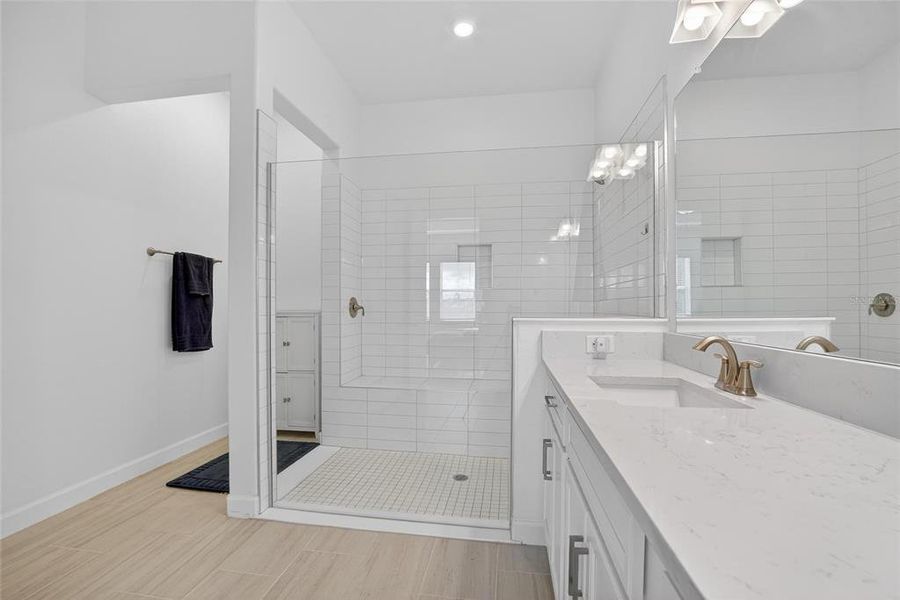 Furnished interior view inside a new home in Southshore Bay: The Estates, Wimauma (Image 64).