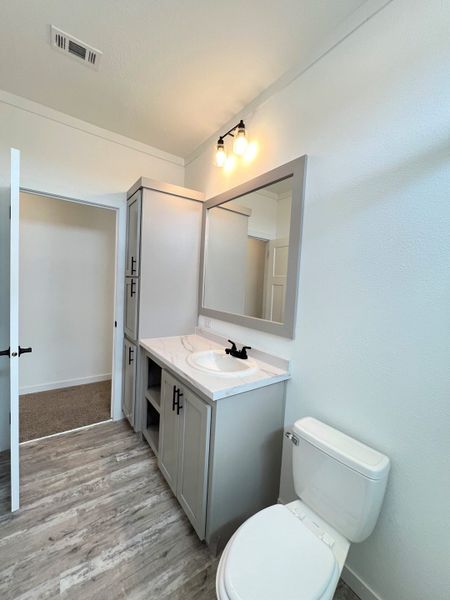 Image 9 of a home in Harston Woods. Image 9 of a home in Harston Woods.