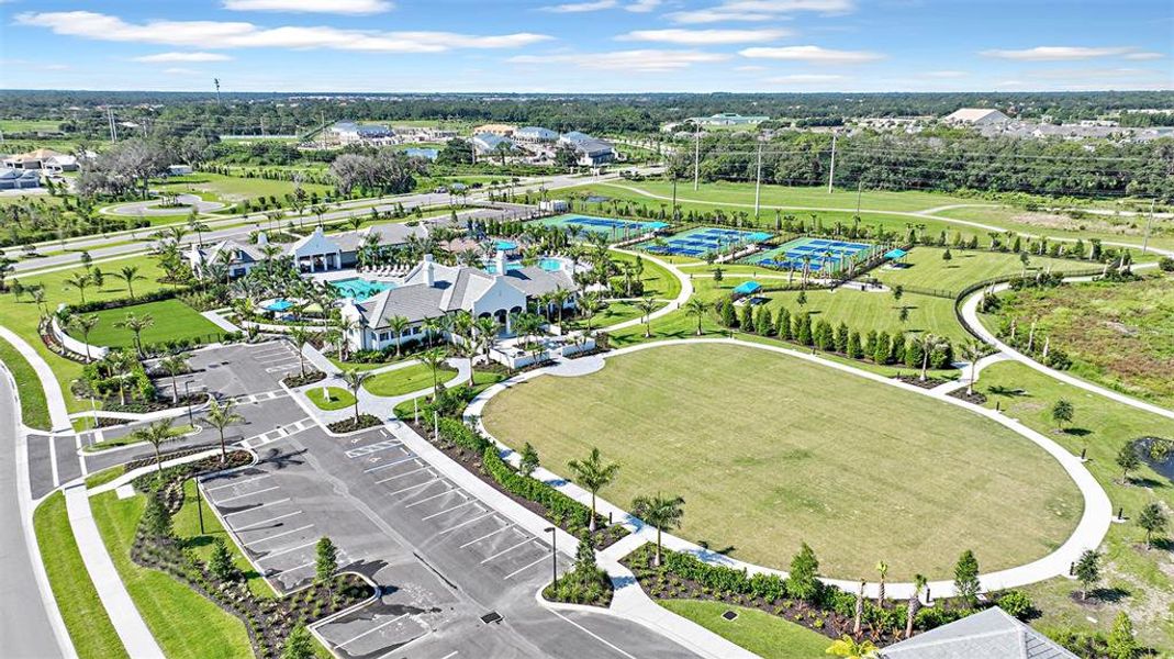 Image 32 of a home in Windward.